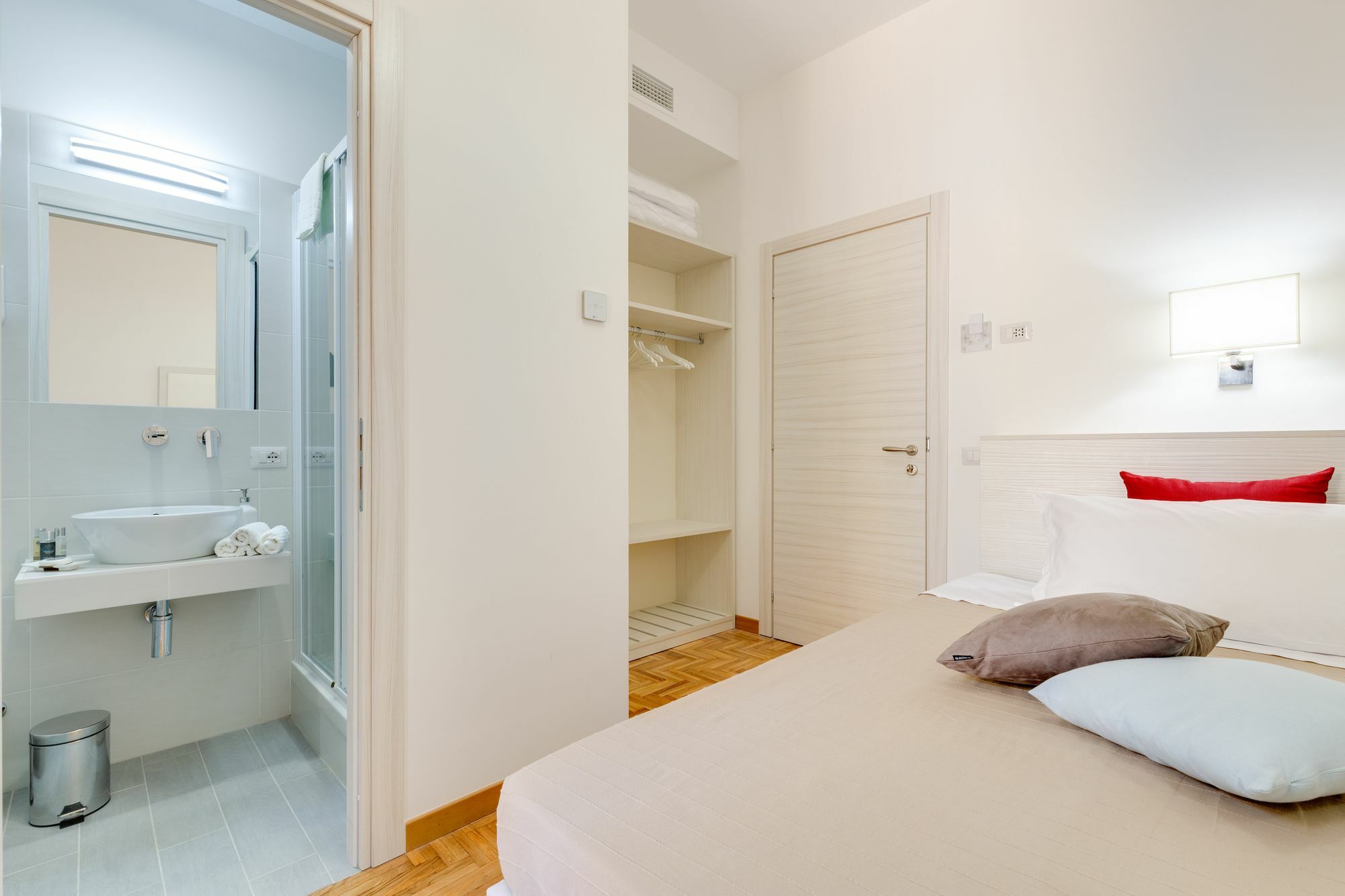 Dolce Luxury Rooms Rome Exterior photo